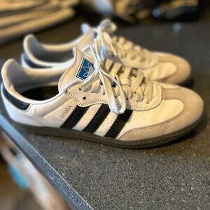 Adidas OG Samba - men’s 7.5/women’s 8.5